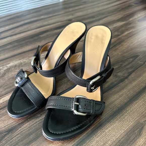 Faconnable Strappy Kitten Heel - Picture 2 of 5